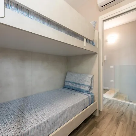 Elizabeth House * Villasimius