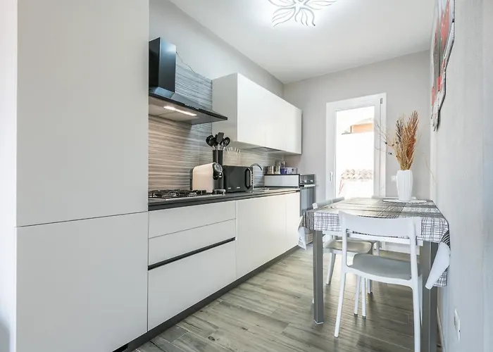 Elizabeth House Вилласимиус