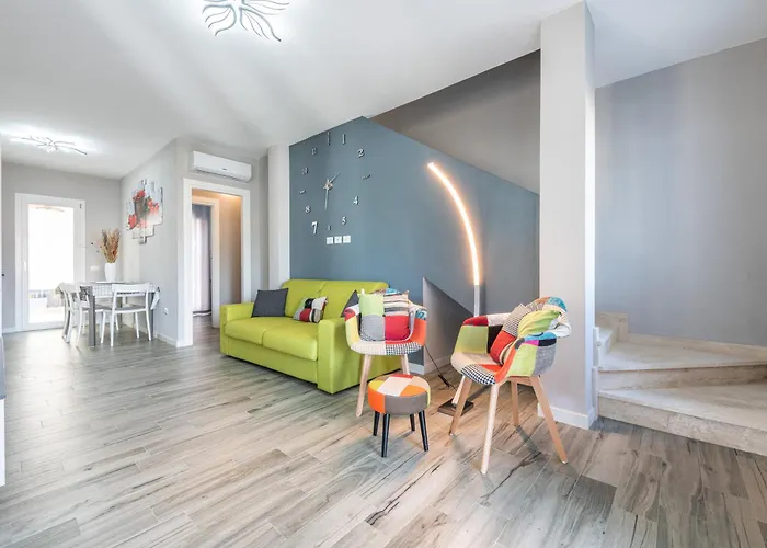 Elizabeth House * Вилласимиус